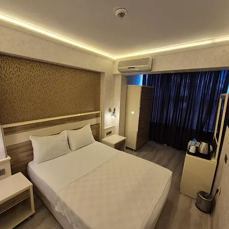 Smyrna Hotel 2*