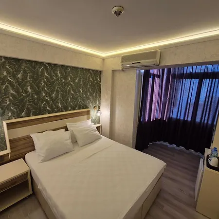 Hotel Smyrna 2*